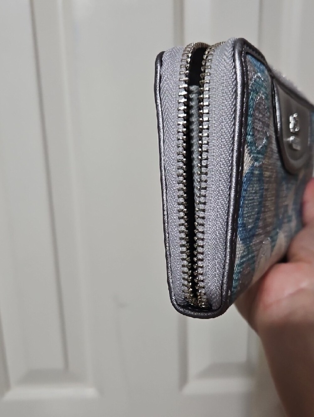 Coach NWOT Opt Art C Continental Wallet in Silver and Blue - Picture 6 of 11
